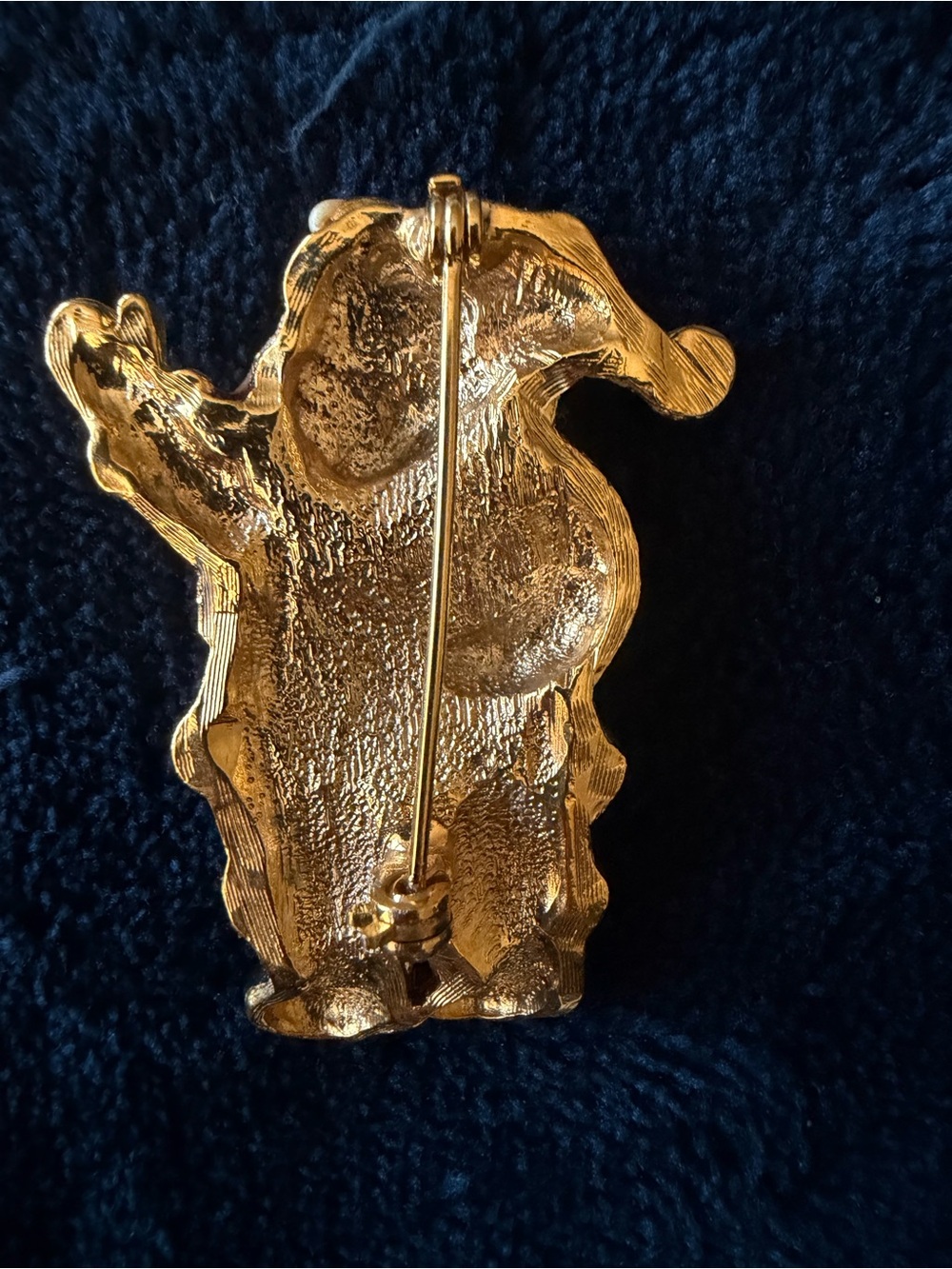 Gold-Trim Red Santa Brooch – Festive Women's Jewelry - Picture 3 of 3